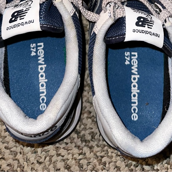 New balance 574. Size 8.5 - Picture 2 of 4